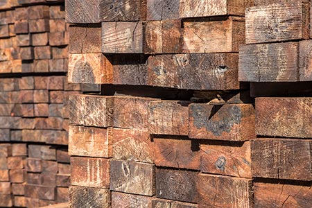 Podkłady i podrozjezdnice drewniane